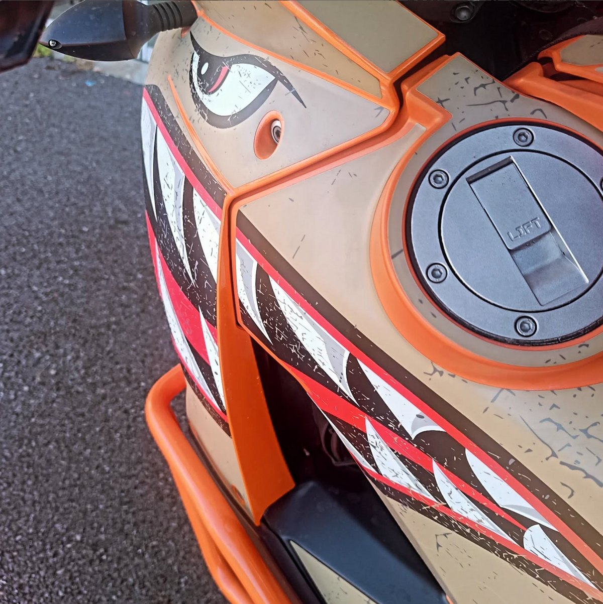 FIGHTER V1 - 950/990 Adventure | MOTORCYCLE GRAPHIC KIT